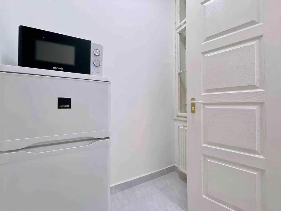 C Downtown Cozy Family Loft Apartment Budapest 0*,  Hungary