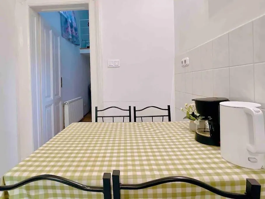 C Downtown Cozy Family Loft Apartment Budapest
